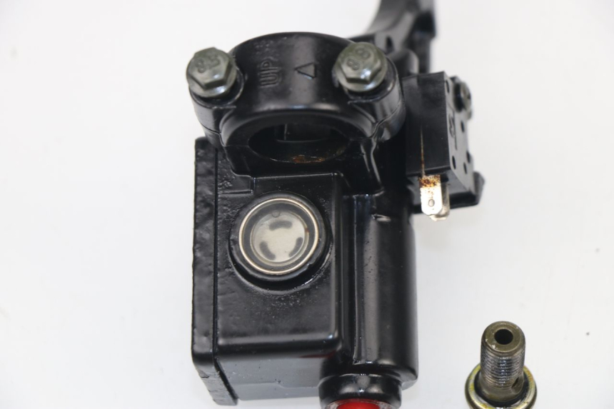 photo de Cilindro principale anteriore BHM REVENGER 50 (2009 - 2015) - Zoom sullo stato d'uso