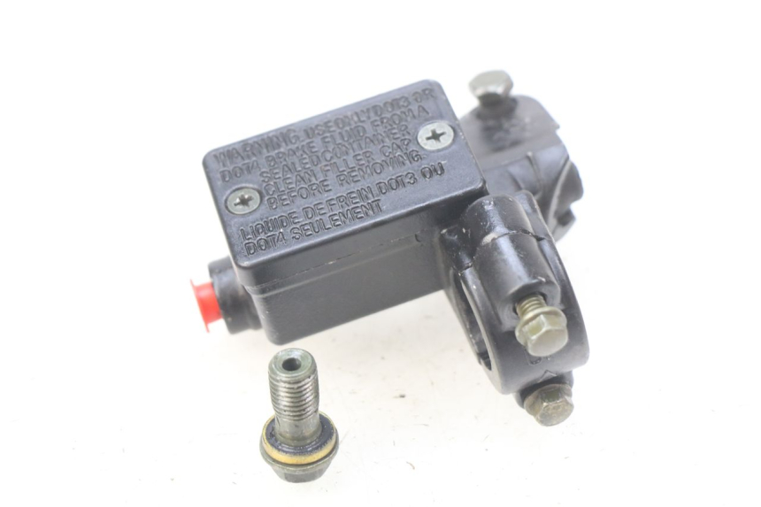 photo de MASTERCYLINDER ANTERIORE APOLLO RFZ 125 - Primo piano tecnico