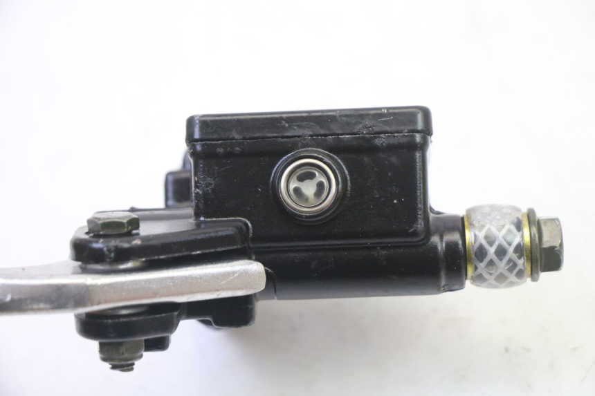 photo de MASTERCYLINDER ANTERIORE APOLLO RFZ 125 - Primo piano tecnico