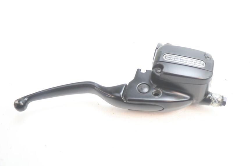 photo de POMPA FRENO ANTERIORE HARLEY DAVIDSON ROAD GLIDE FLTRXSE 1920 (2018 - 2022) - Primo piano tecnico