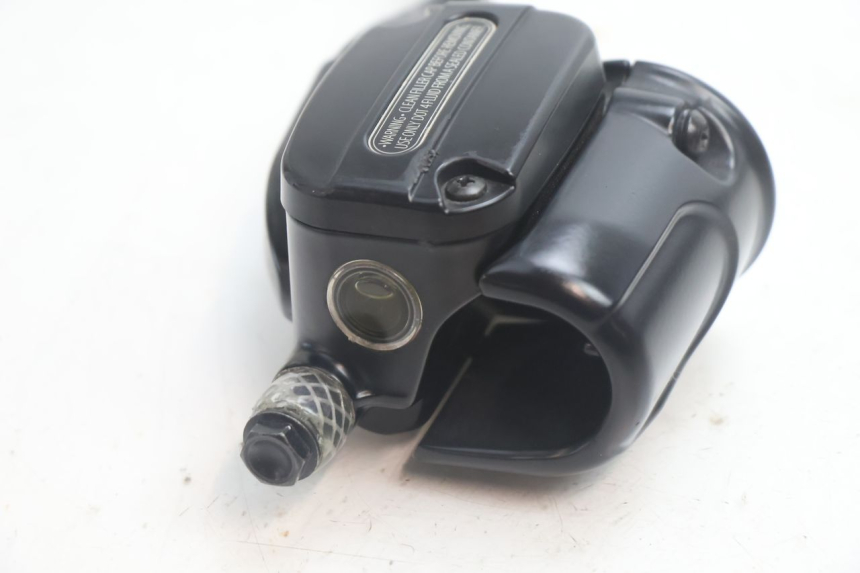 photo de POMPA FRENO ANTERIORE HARLEY DAVIDSON ROAD GLIDE FLTRXSE 1920 (2018 - 2022) - Stato della superficie e materiale