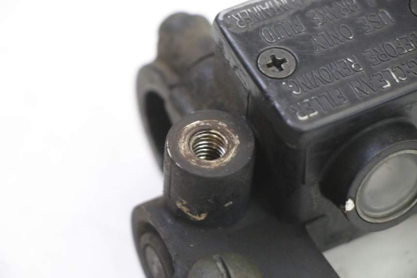 photo de MASTRO CILINDRO ANTERIORE GILERA RUNNER SL 50 (2006 - 2009) - Altra angolazione