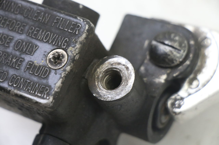 photo de POMPA FRENO ANTERIORE GILERA RUNNER SP 50 (2006 - 2008) - Altra angolazione