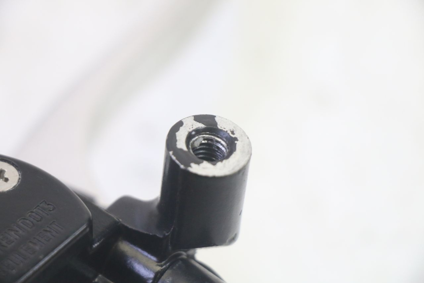 photo de POMPA FRENO ANTERIORE JM MOTORS SANTANA EVO 50 (2024 - 2026) - Dettagli dei punti di fissaggio