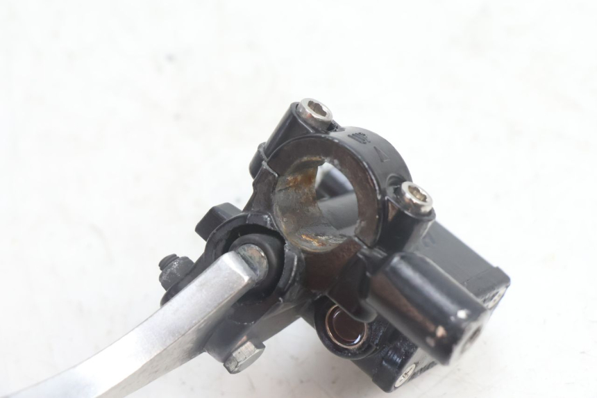 photo de POMPA FRENO ANTERIORE JM MOTORS SANTANA EVO 50 (2024 - 2026) - Stato della superficie e materiale