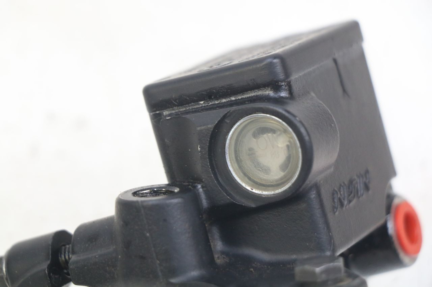 photo de MASTERCYLINDER ANTERIORE PEUGEOT SATELIS 125 (2010 - 2012) - Dettaglio del componente