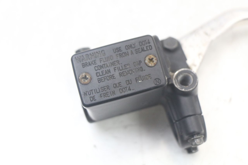 photo de MASTERCYLINDER ANTERIORE PEUGEOT SATELIS 125 (2006 - 2009) - Dettaglio del componente