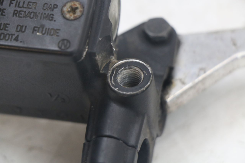 photo de MASTERCYLINDER ANTERIORE PEUGEOT SATELIS 125 (2006 - 2009) - Zoom sullo stato d'uso