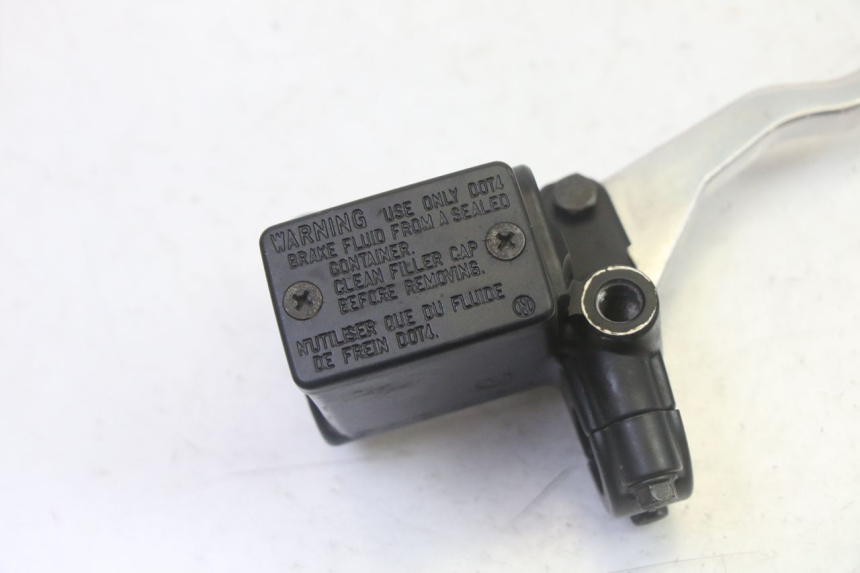photo de MASTERCYLINDER ANTERIORE PEUGEOT SATELIS 125 (2010 - 2012) - Dettaglio del componente