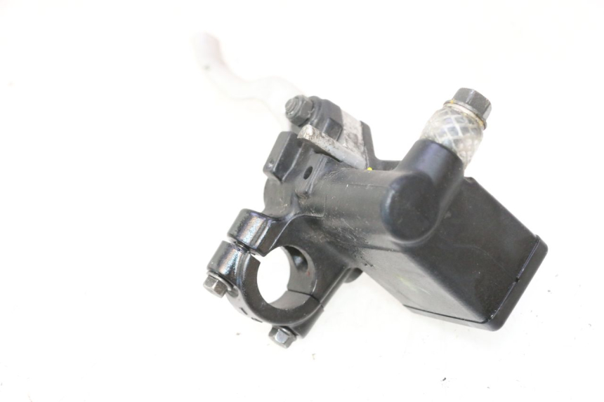photo de POMPA FRENO ANTERIORE PEUGEOT SATELIS 125 (2013 - 2018) - Zoom sullo stato d'uso
