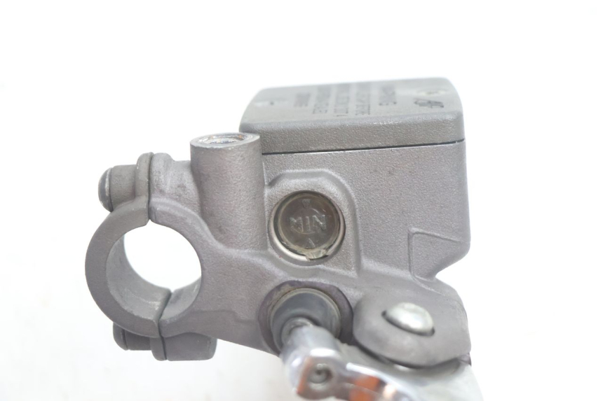 photo de MASTERCYLINDER ANTERIORE PEUGEOT SATELIS 125 (2006 - 2009) - Stato della superficie e materiale