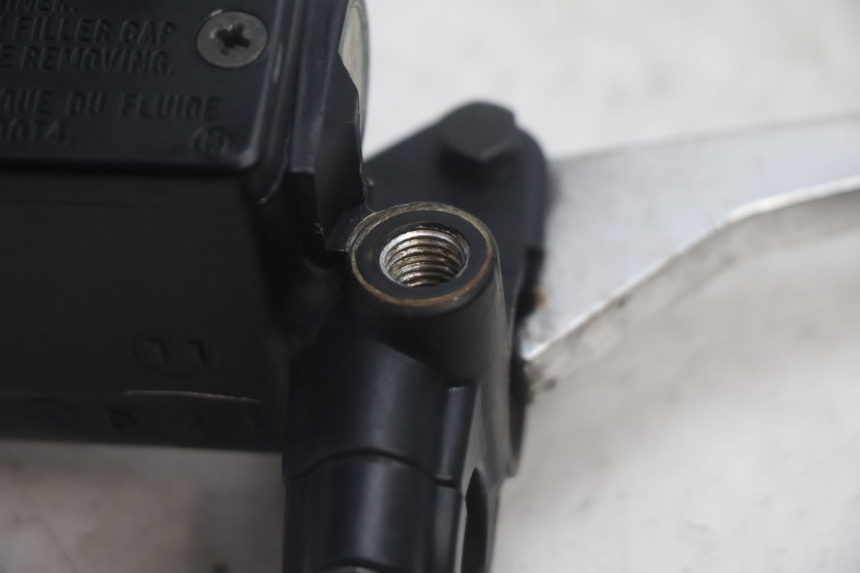 photo de POMPA FRENO ANTERIORE PEUGEOT SATELIS 125 (2013 - 2018) - Zoom sullo stato d'uso