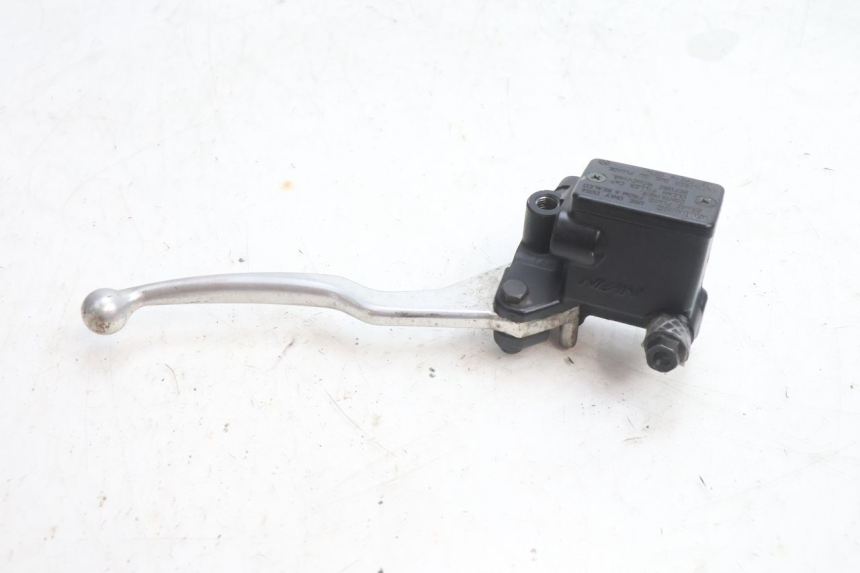 photo de MASTERCYLINDER ANTERIORE PEUGEOT SATELIS 125 (2006 - 2009) - Primo piano tecnico