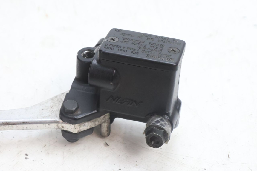 photo de MASTERCYLINDER ANTERIORE PEUGEOT SATELIS 125 (2006 - 2009) - Vista d'insieme del prodotto