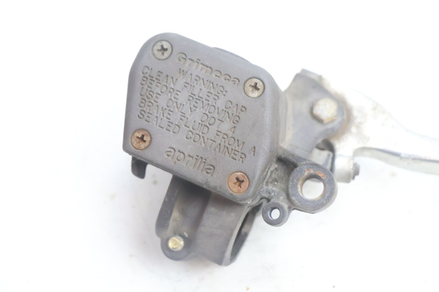 photo de Cilindro principale anteriore APRILIA SCARABEO GT 125 (1999 - 2007) - Dettaglio del componente