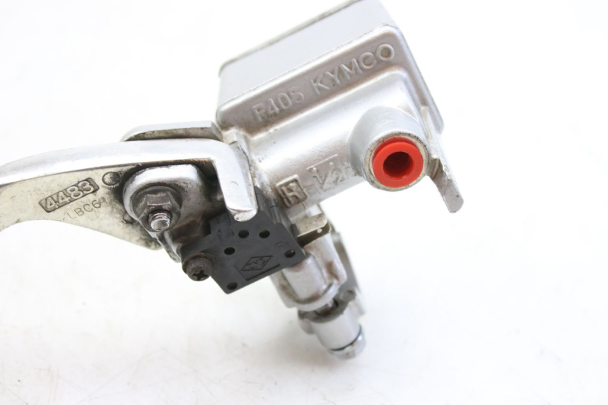 photo de MASTERCYLINDER ANTERIORE KYMCO SENTO 100 (2008 - 2013) - Vista d'insieme del prodotto