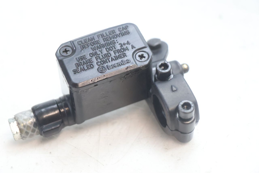 photo de POMPA FRENO ANTERIORE YAMAHA SLIDER 50 (1999 - 2004) - Altra angolazione