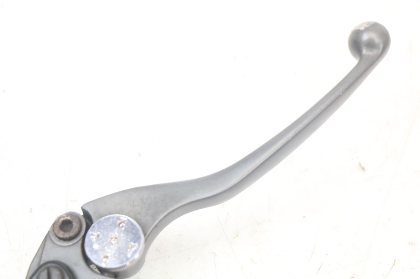 photo de MASTERCYLINDER ANTERIORE TRIUMPH SPEED TRIPLE T301 900 (1994 - 1996) - Altra angolazione