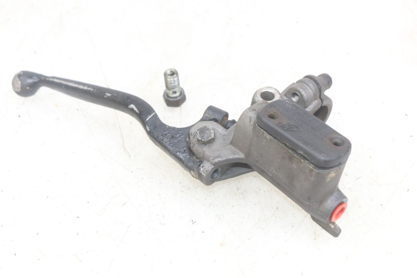 photo de MASTERCYLINDER ANTERIORE PEUGEOT SPEEDFIGHT LC 50 (1996 - 2002) - Altra angolazione