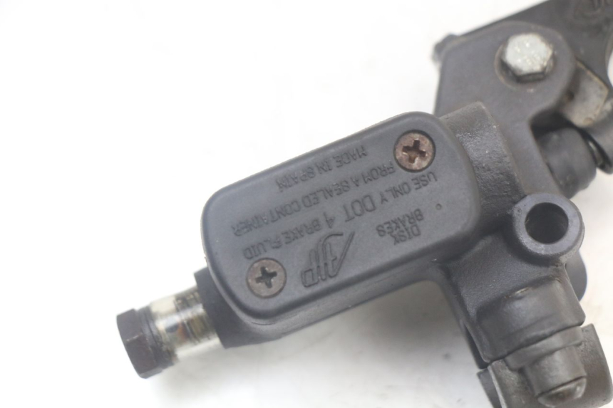 photo de MASTERCYLINDER ANTERIORE PEUGEOT SPEEDFIGHT 100 (1997 - 2007) - Dettaglio del componente