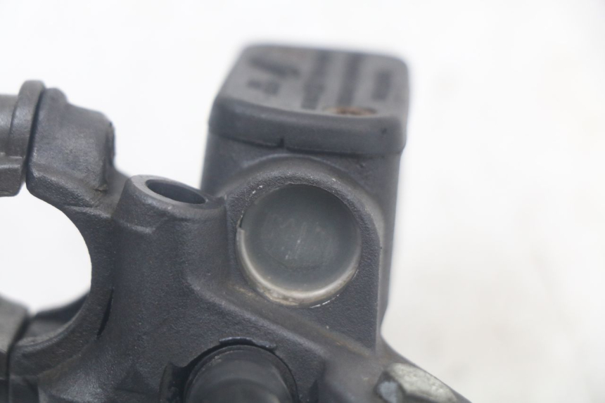photo de MASTERCYLINDER ANTERIORE PEUGEOT SPEEDFIGHT 100 (1997 - 2007) - Vista d'insieme del prodotto