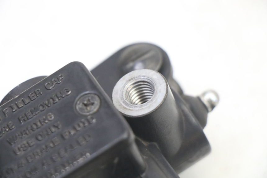 photo de POMPA FRENO ANTERIORE APRILIA SR 2T 50 (2018 - 2022) - Altra angolazione