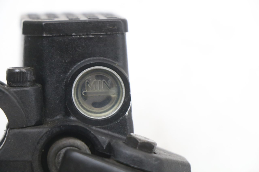 photo de CILINDRO PRINCIPALE ANTERIORE APRILIA SR CARB LC 2T 50 (2004 - 2012) - Vista d'insieme del prodotto