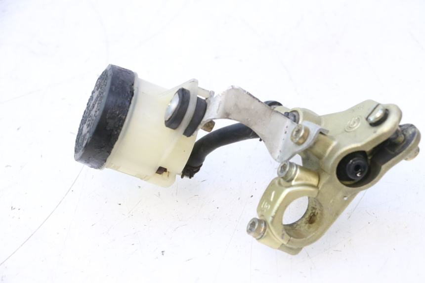 photo de POMPA FRENO ANTERIORE DUCATI SS IE DS CARENEE 1000 (2002 - 2006) - Primo piano tecnico