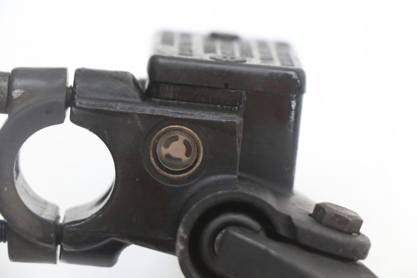 photo de POMPA FRENO ANTERIORE PEUGEOT STREETZONE 2T 50 (2014 - 2019) - Primo piano tecnico