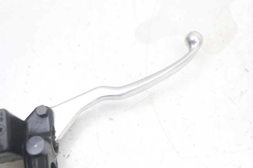 photo de POMPA FRENO ANTERIORE SUZUKI BURGMAN 125 (2018 - 2021) - Primo piano tecnico