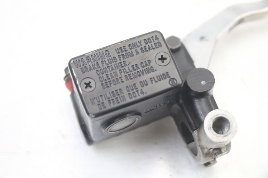 photo de POMPA FRENO ANTERIORE SUZUKI BURGMAN 125 (2015 - 2017) - Dettaglio del componente