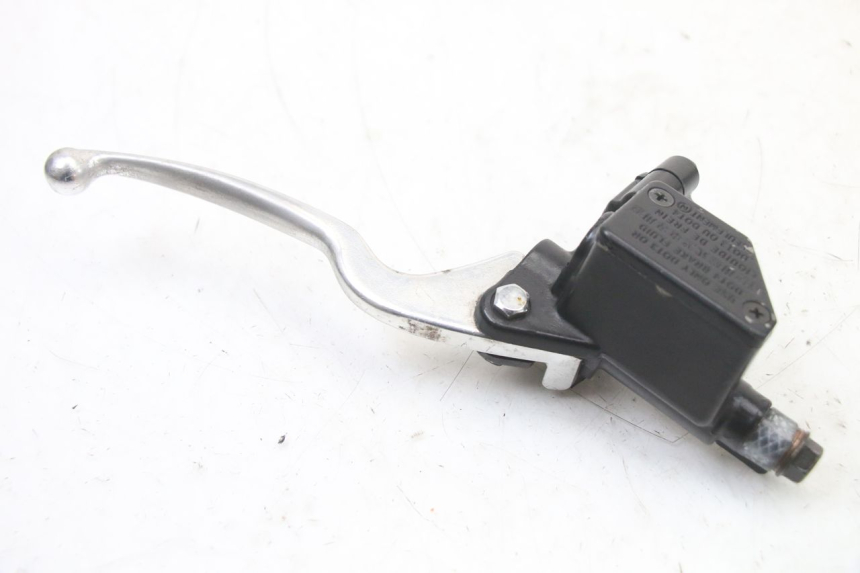 photo de MASTERCYLINDER ANTERIORE SYM FIDDLE 3 III 125 (2014 - 2020) - Altra angolazione