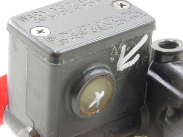 photo de Cilindro principale anteriore SYM GTS 125 (2005 - 2008) - Dettagli dei punti di fissaggio