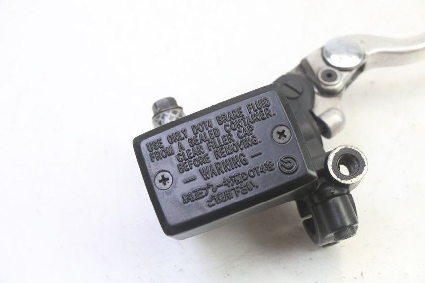 photo de MASTERCILINDRO ANTERIORE YAMAHA TDM ABS 900 (2002 - 2014) - Dettaglio del componente