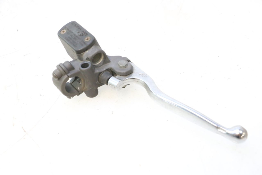 photo de MASTERCYLINDER ANTERIORE PEUGEOT TREKKER 50 (1995 - 2004) - Primo piano tecnico