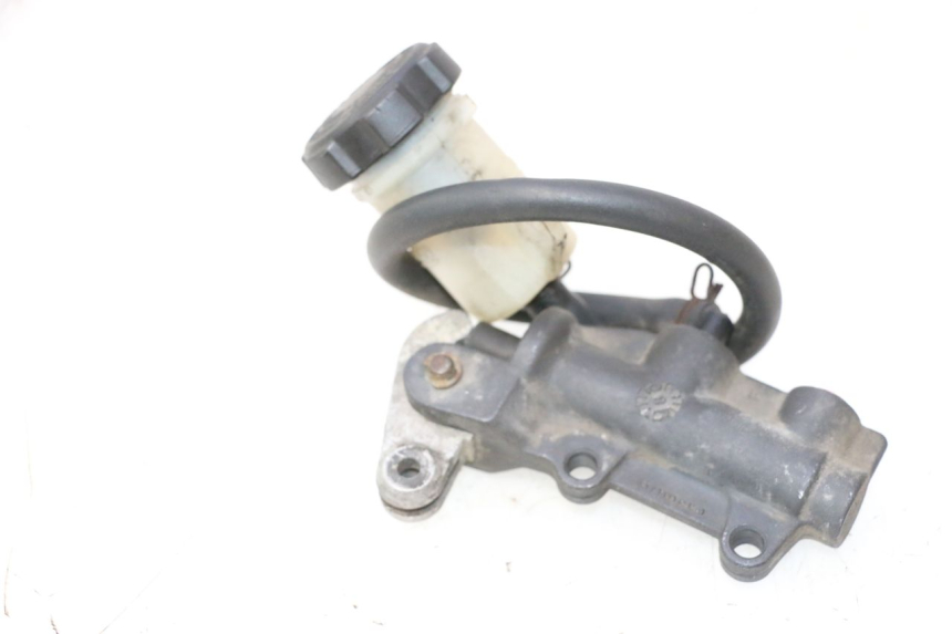 photo de MASTERCYLINDER ANTERIORE PIAGGIO TYPHOON 50 (2000 - 2009) - Primo piano tecnico