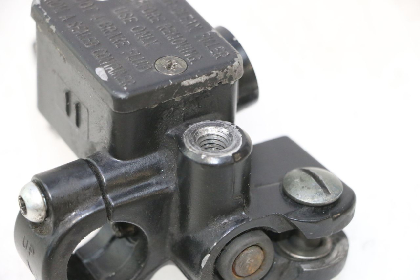 photo de MASTERCYLINDER ANTERIORE PIAGGIO VESPA LX 2T 50 (2005 - 2013) - Dettagli dei punti di fissaggio