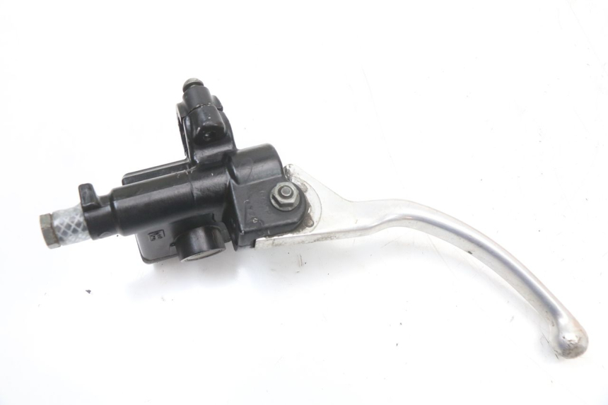 photo de MASTERCYLINDER ANTERIORE PIAGGIO VESPA S 2T 50 (2007 - 2014) - Primo piano tecnico