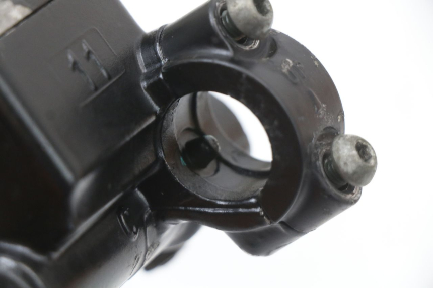 photo de MASTERCYLINDER ANTERIORE PIAGGIO VESPA S 2T 50 (2007 - 2014) - Dettagli dei punti di fissaggio
