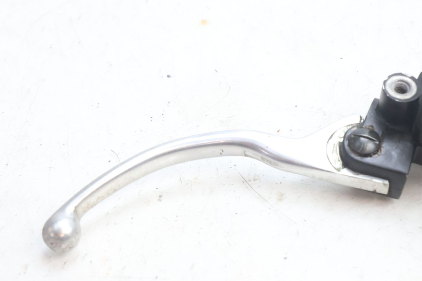 photo de MASTERCYLINDER ANTERIORE PIAGGIO VESPA S 2T 50 (2007 - 2014) - Dettagli dei punti di fissaggio