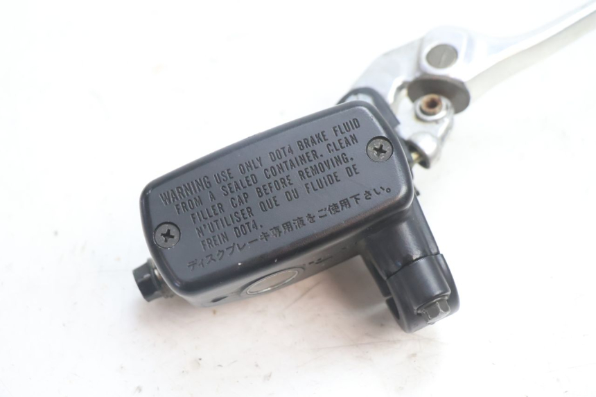 photo de MASTERCYLINDER ANTERIORE HONDA VFR FI RC46 800 (1998 - 2001) - Dettaglio del componente