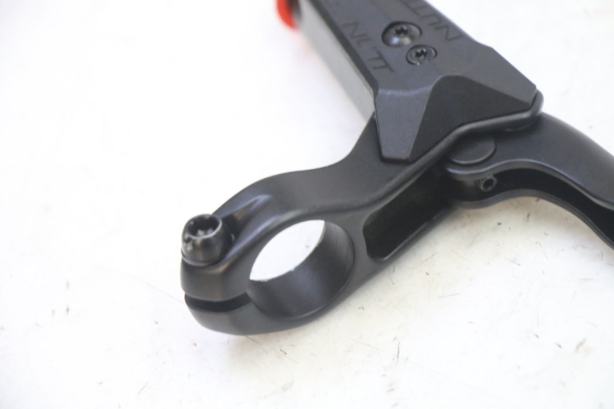 photo de MASTRO CILINDRO ANTERIORE DUALTRON VICTOR LIMITED 1 - Primo piano tecnico