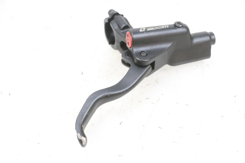 photo de MASTRO CILINDRO ANTERIORE DUALTRON VICTOR LIMITED 1 - Stato della superficie e materiale