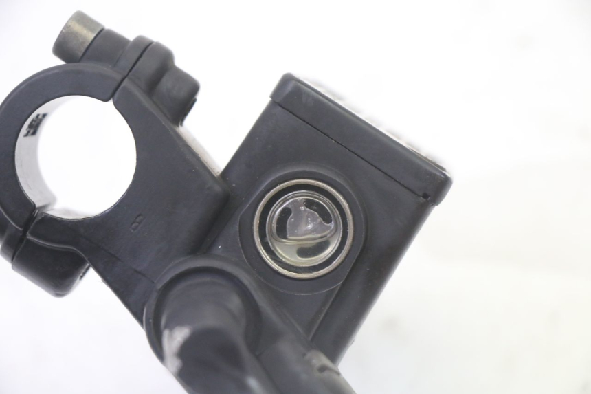 photo de MASTERCYLINDER ANTERIORE PEUGEOT VIVACITY NEW 4T 50 (2008 - 2017) - Primo piano tecnico