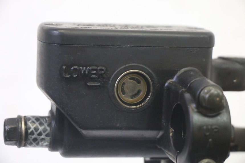 photo de MASTERCYLINDER ANTERIORE DAELIM VJ ROADWIN FI 125 (2008 - 2017) - Altra angolazione