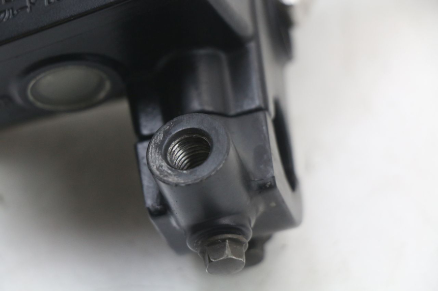 photo de POMPA FRENO ANTERIORE SUZUKI VL INTRUDER 125 (2004 - 2007) - Zoom sullo stato d'uso