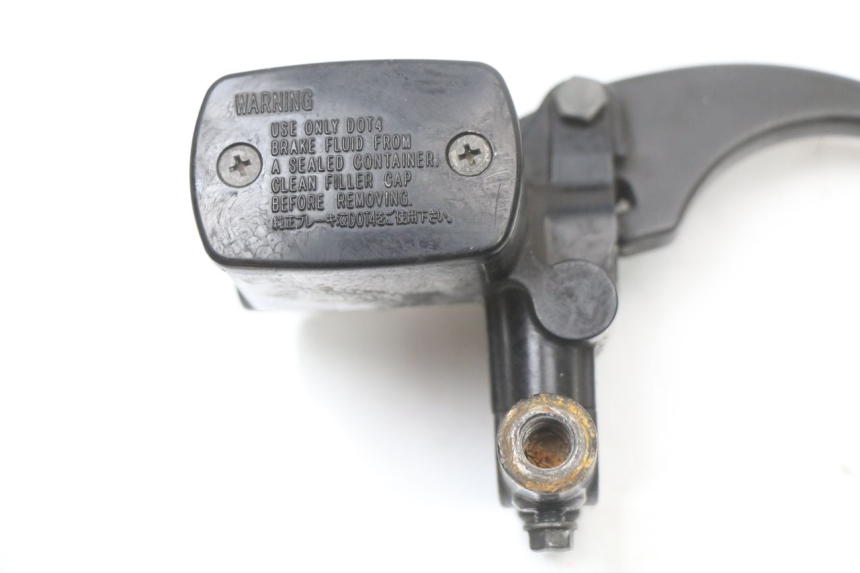 photo de MASTERCYLINDER ANTERIORE YAMAHA XMAX X-MAX ABS 125 (2017 - 2020) - Primo piano tecnico