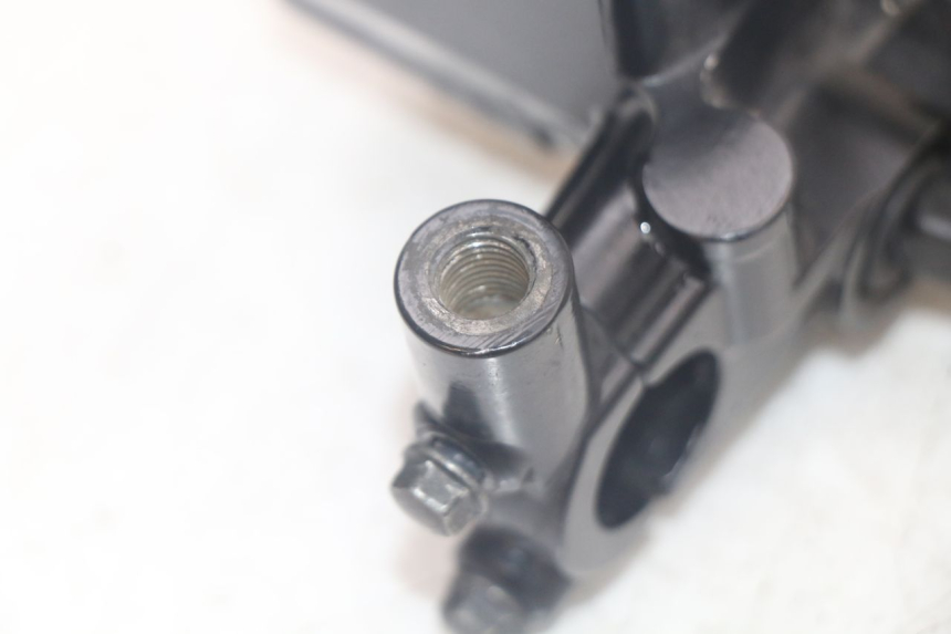 photo de MASTERCYLINDER ANTERIORE YAMAHA XMAX X-MAX ABS 125 (2017 - 2020) - Zoom sullo stato d'uso