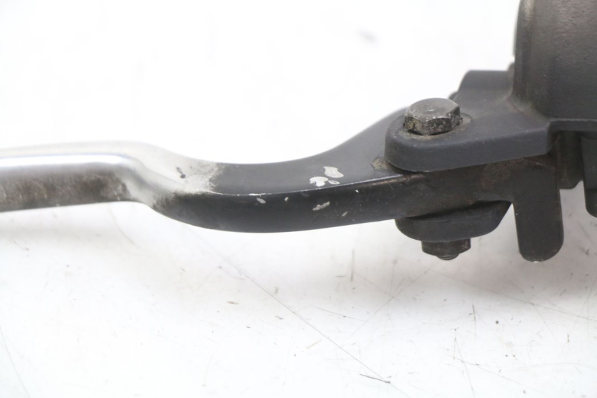 photo de MASTERCYLINDER ANTERIORE YAMAHA XMAX X-MAX 125 (2006 - 2009) - Primo piano tecnico