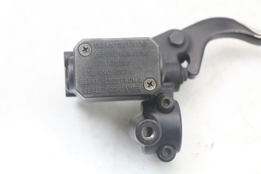photo de MASTERCYLINDER ANTERIORE YAMAHA XMAX X-MAX 125 (2006 - 2009) - Dettaglio del componente